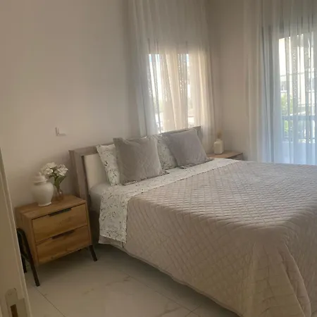 Apartment Kyra Polis
